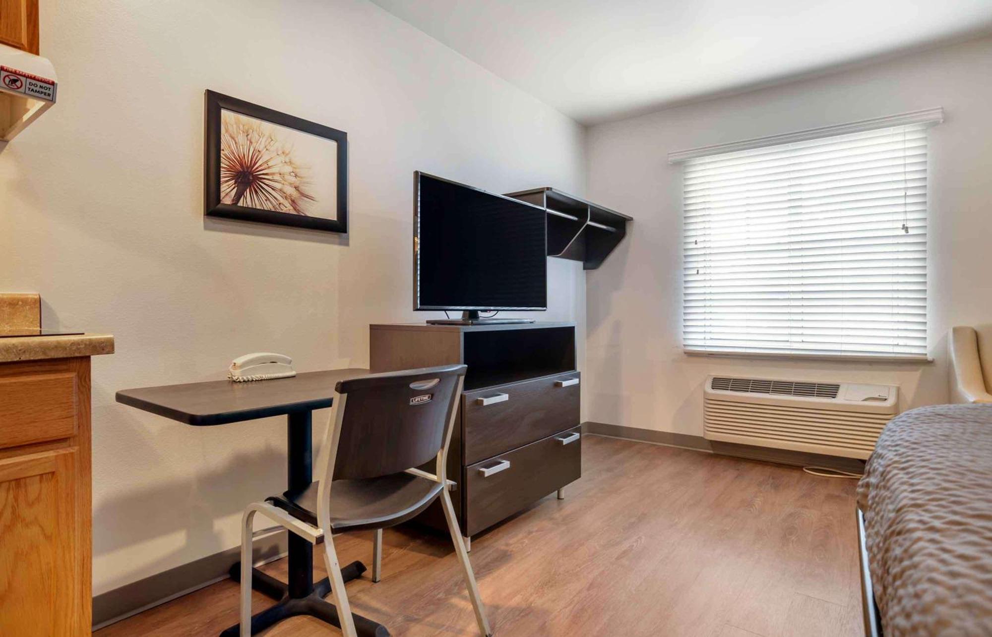 Extended Stay America Select Suites - Pensacola - Northeast Ferry Pass Экстерьер фото